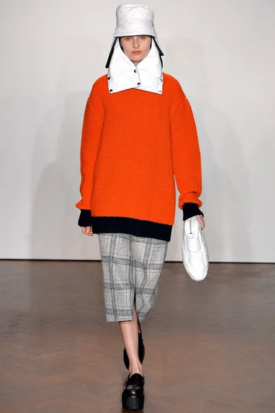 Look 7